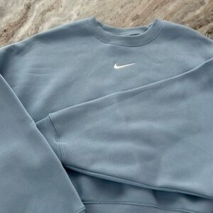 Women’s Nike Baby Blue Crop Sweatshirt Size Medium